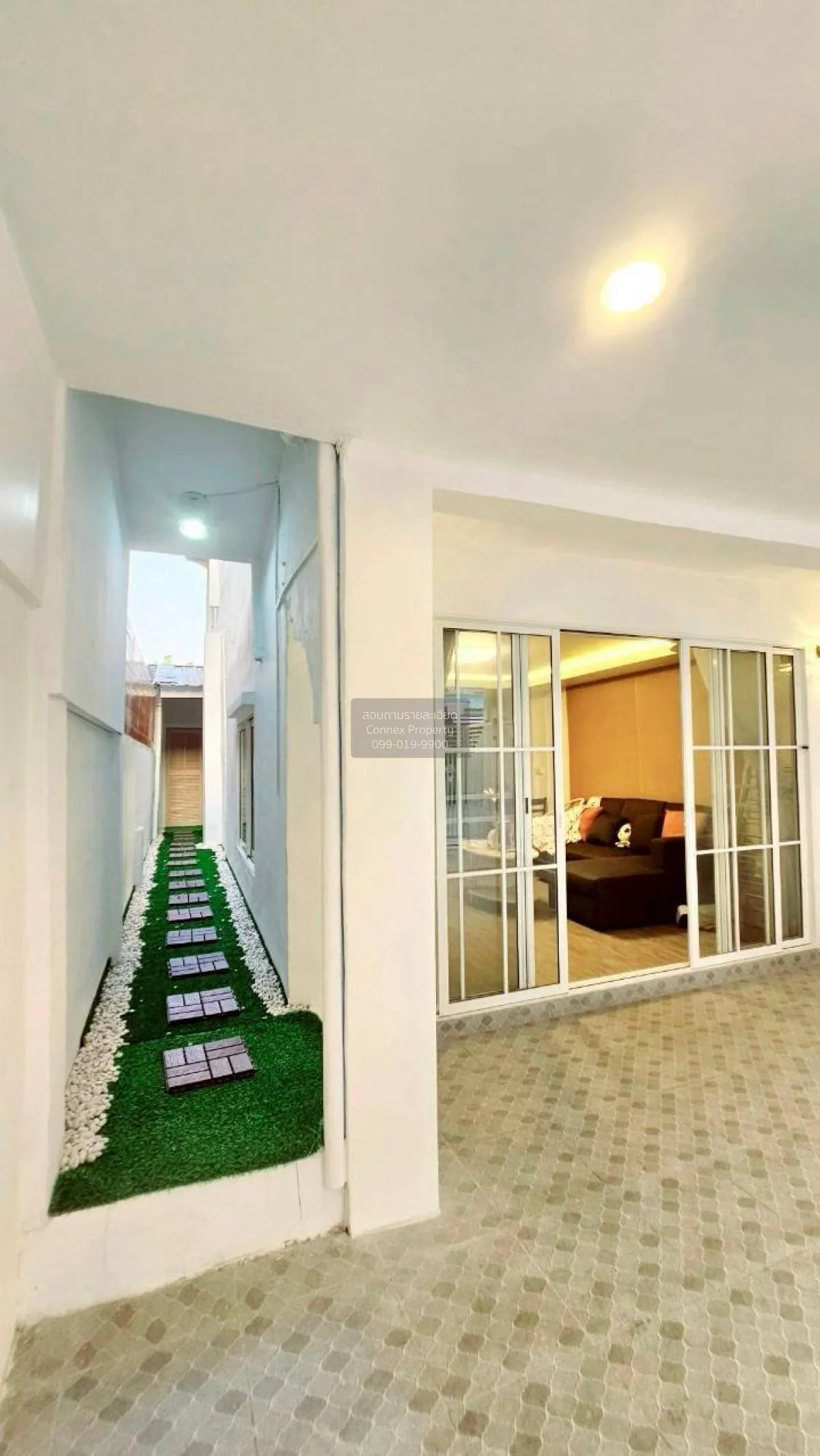 ขายบ้าน  หมู่บ้านฉัตรหลวง ราษฎร์อุทิศ 54 MRT-มีนบุร แสนแสบ เขต มี 1