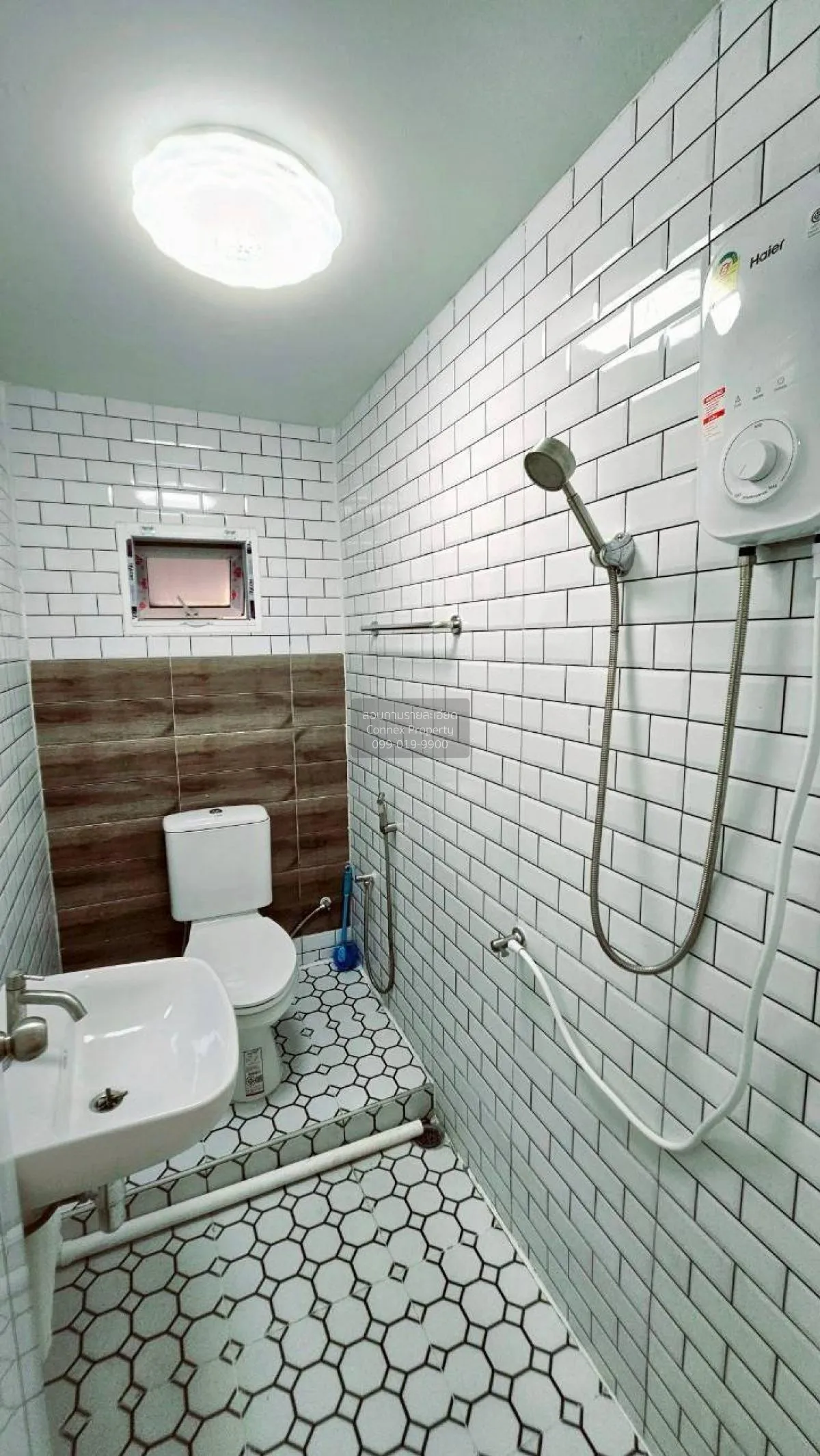 ขายบ้าน  หมู่บ้านฉัตรหลวง ราษฎร์อุทิศ 54 MRT-มีนบุร แสนแสบ เขต มี