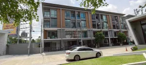 ขายทาวน์เฮ้าส์/ทาวน์โฮม  พรีเมียม เพลส พหลโยธิน - รามอินทรา ท่าแร้ง เขต บางเขน กรุงเทพ CX-131152