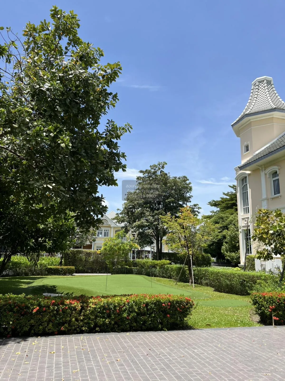 For Sale House , The Royal Residence , corner unit , river view , 2