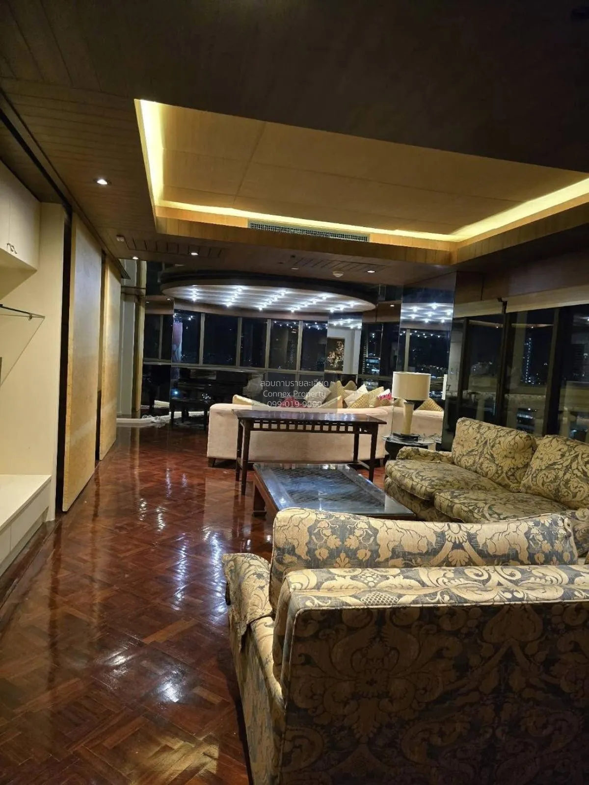 For Rent Condo , State Tower , BTS-Saphan Taksin , Silom , Bang R 2