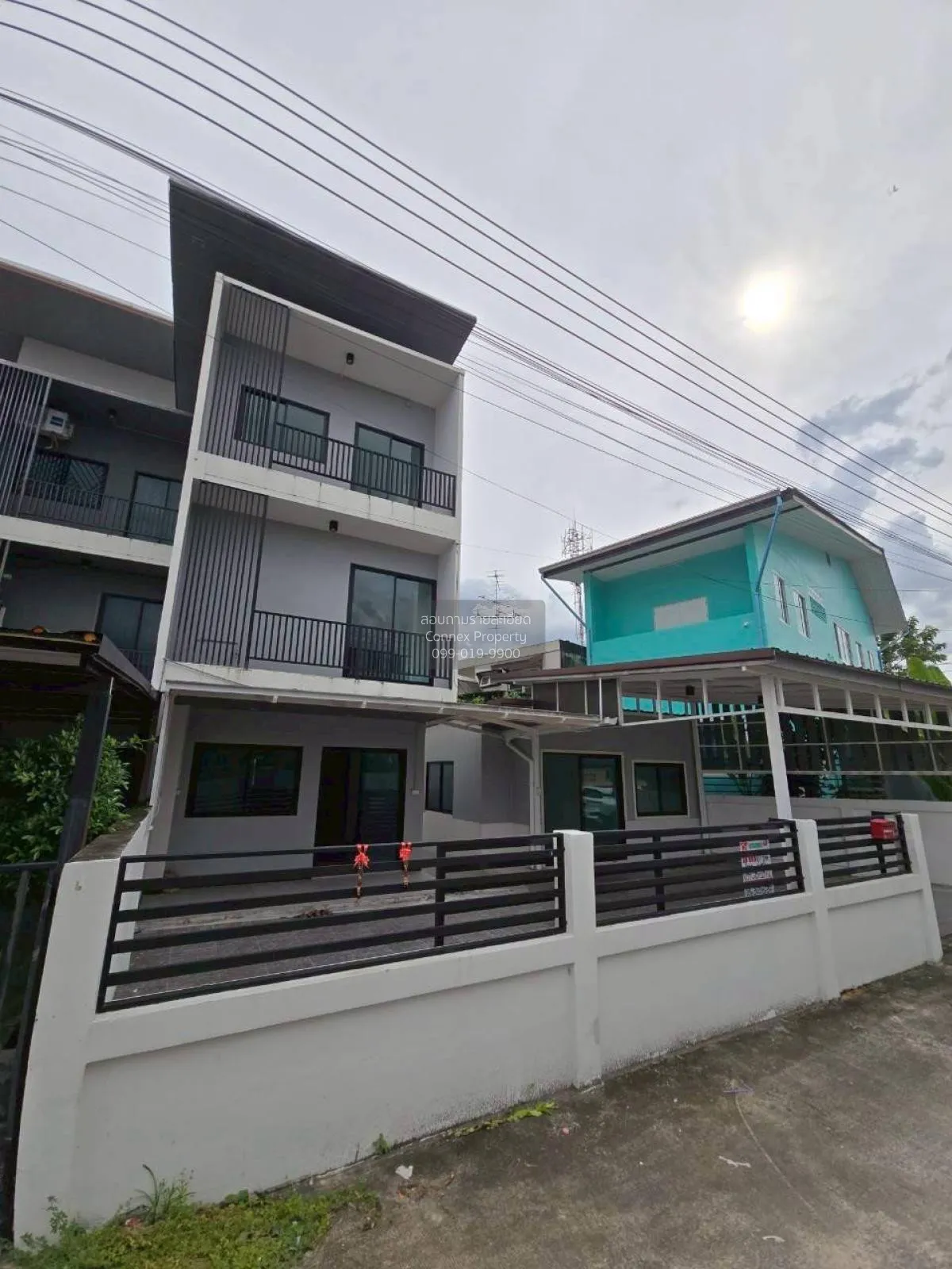 For Sale Townhome 3-storey with single-storey building , Khlong K 3