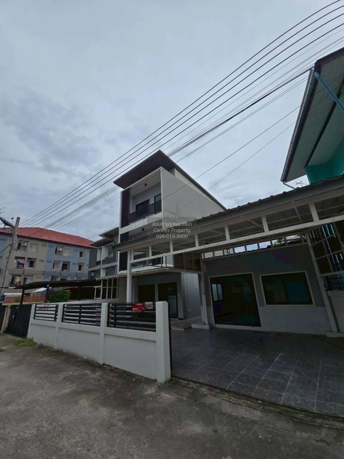 For Sale Townhome 3-storey with single-storey building , Khlong K