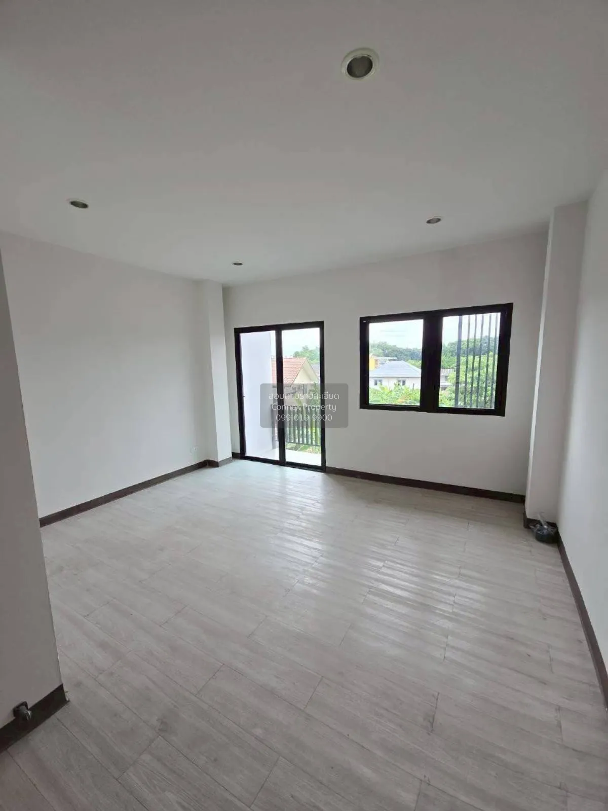 For Sale Townhome 3-storey with single-storey building , Khlong K