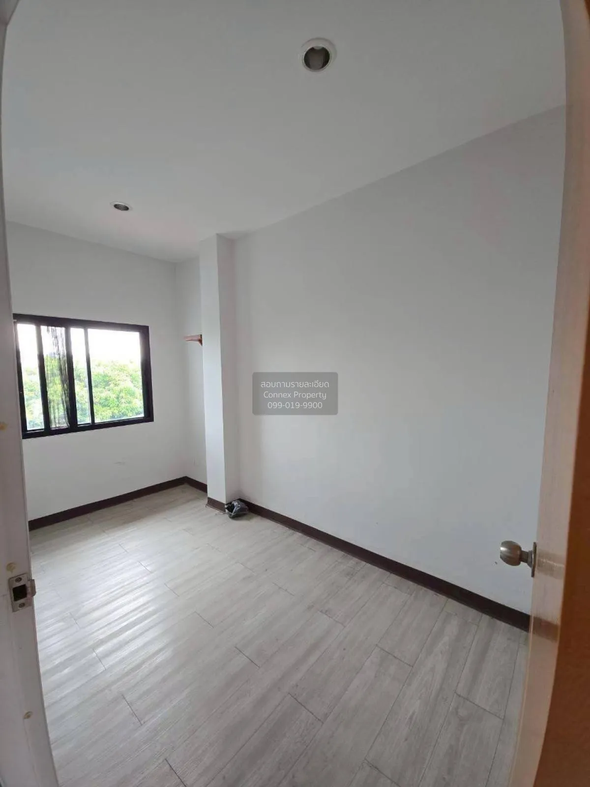 For Sale Townhome 3-storey with single-storey building , Khlong K