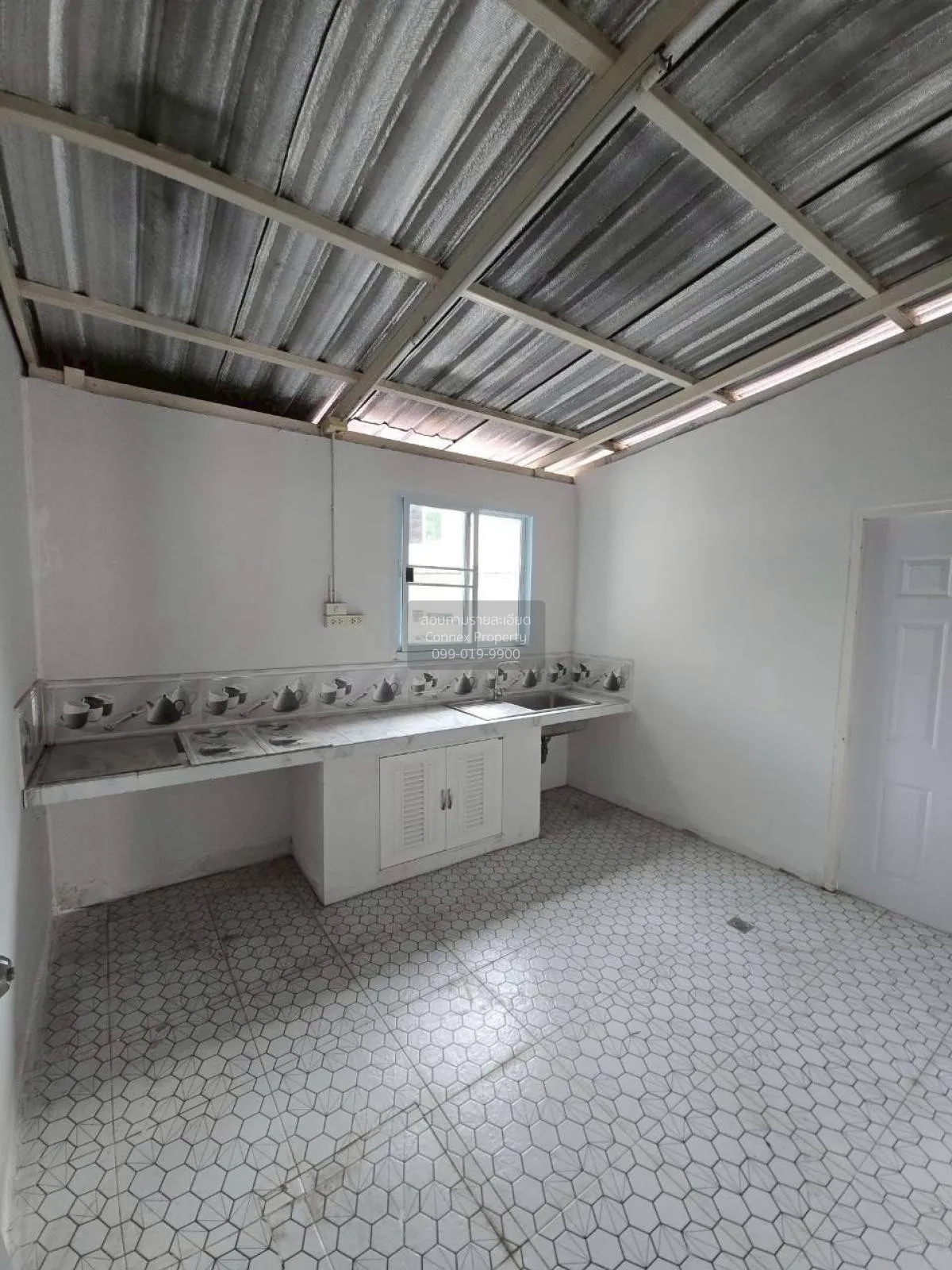 For Sale Townhome 3-storey with single-storey building , Khlong K