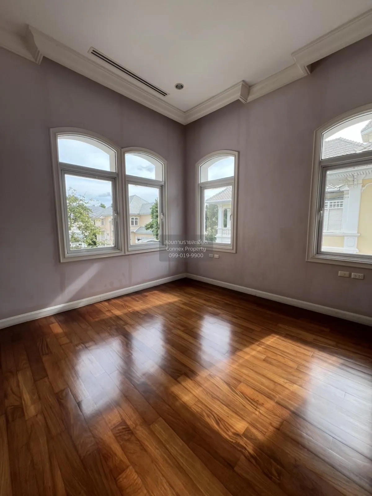 (วิวทะเลสาปหมู่บ้าน หลังมุม) ขายบ้าน  เดอะ รอยัล เรสซิเดนท์ จรเข้