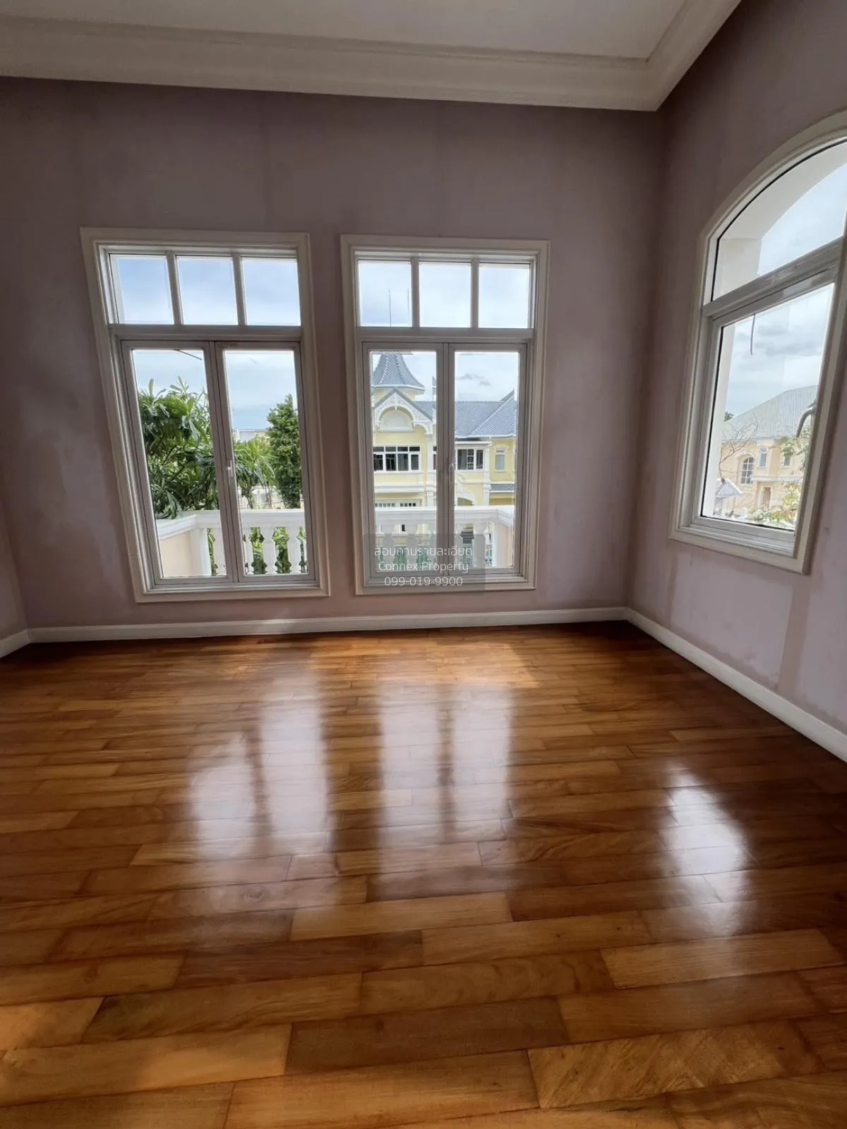 (วิวทะเลสาปหมู่บ้าน หลังมุม) ขายบ้าน  เดอะ รอยัล เรสซิเดนท์ จรเข้