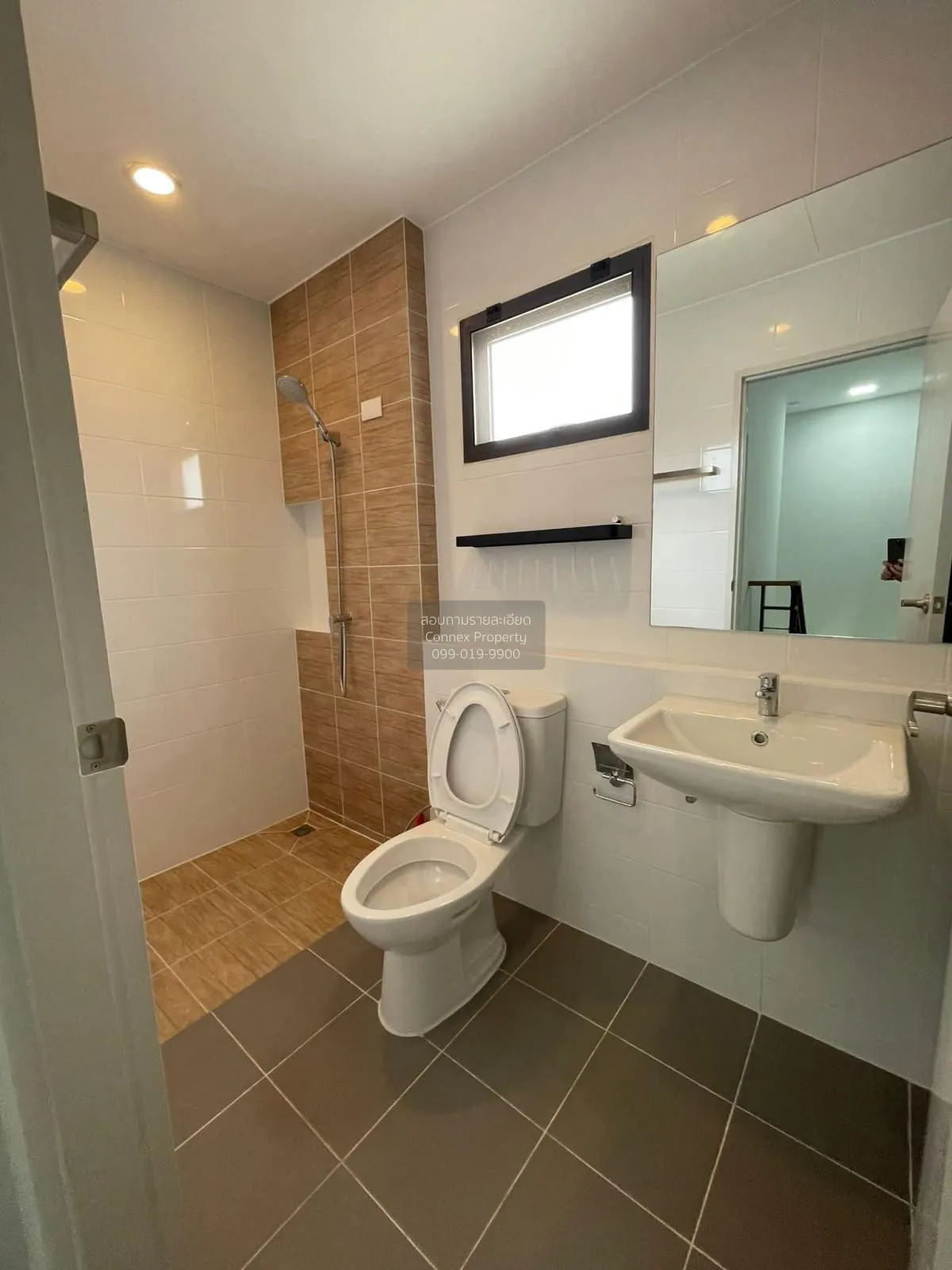 เช่าทาวน์เฮ้าส์/ทาวน์โฮม  พลีโน่ สุขุมวิท - บางนา 2 ห้องมุม บางพล