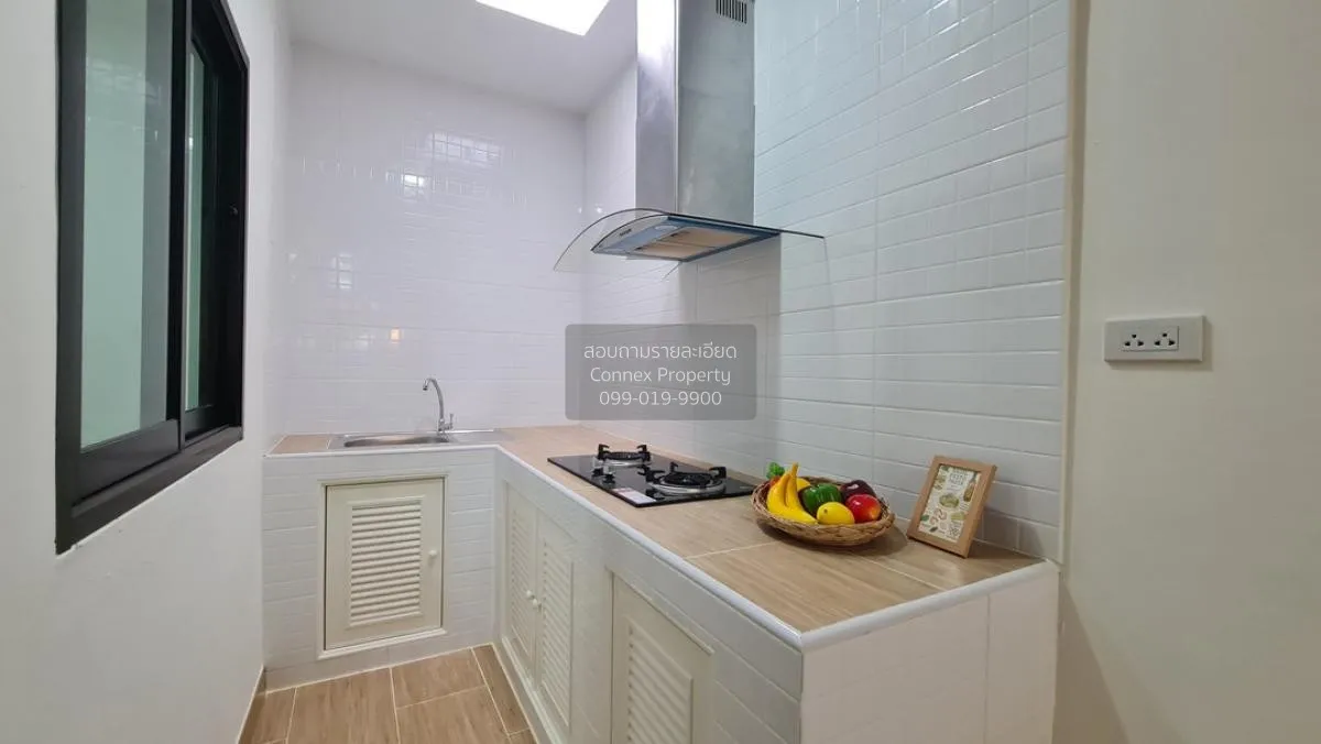 For Sale Townhouse/Townhome  , Manorom 2 , newly renovated , Sam 