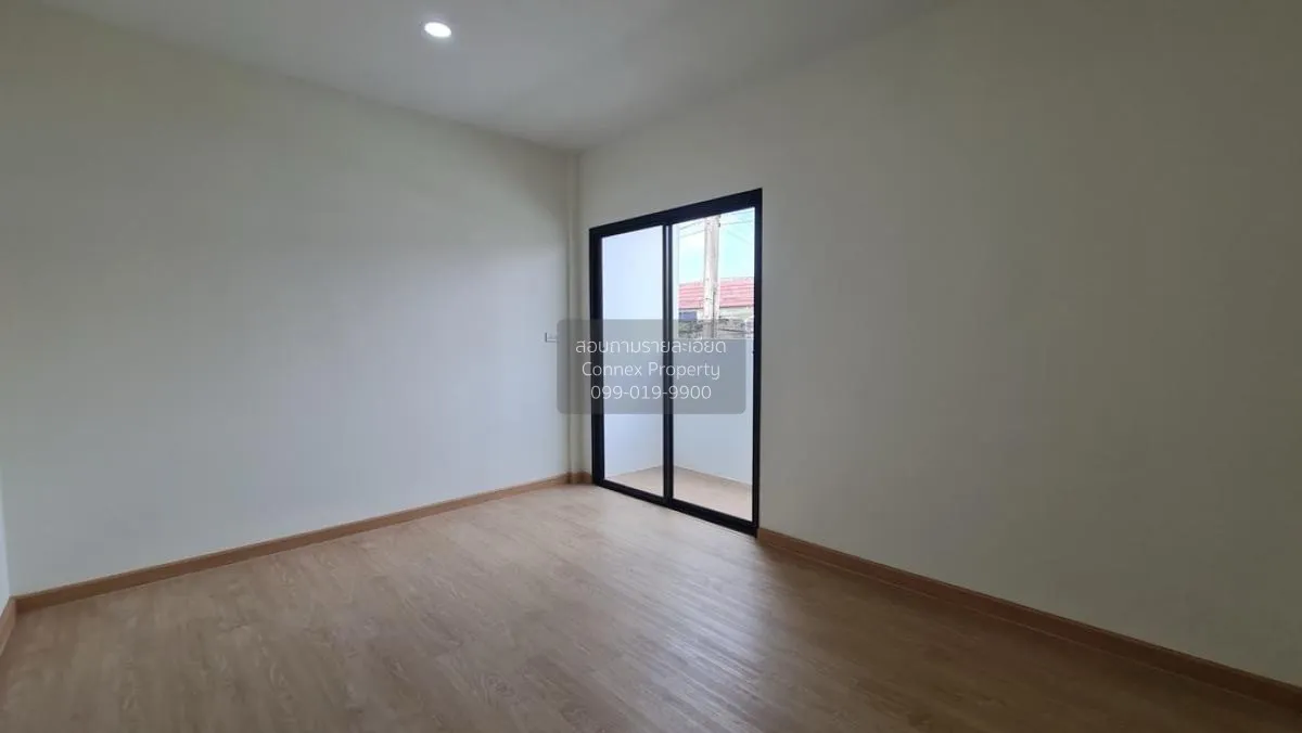 For Sale Townhouse/Townhome  , Manorom 2 , newly renovated , Sam 