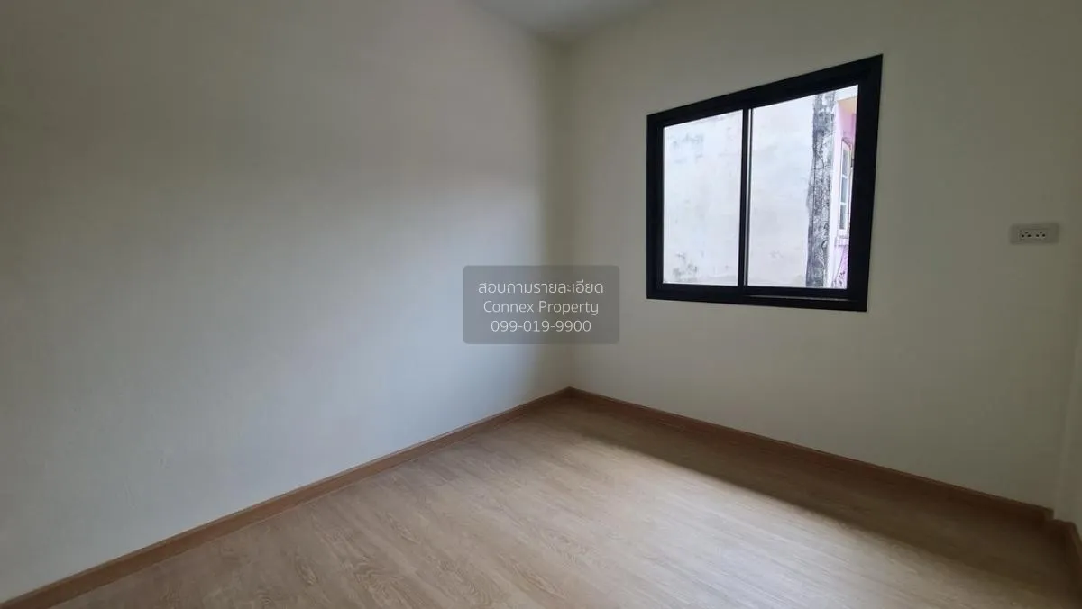 For Sale Townhouse/Townhome  , Manorom 2 , newly renovated , Sam 