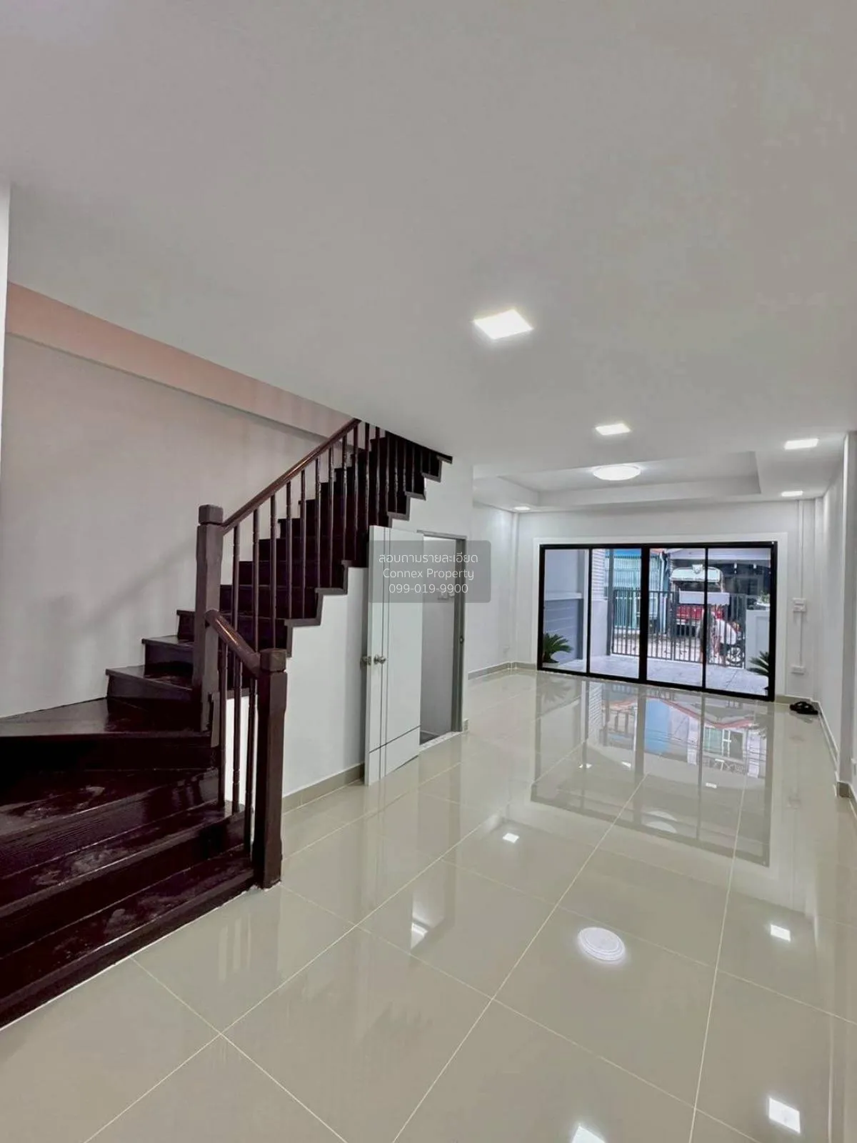 ขายทาวน์เฮ้าส์/ทาวน์โฮม  ปิยวรารมย์ 2 รีโนเวทใหม่ ไทรน้อย ไทรน้อย