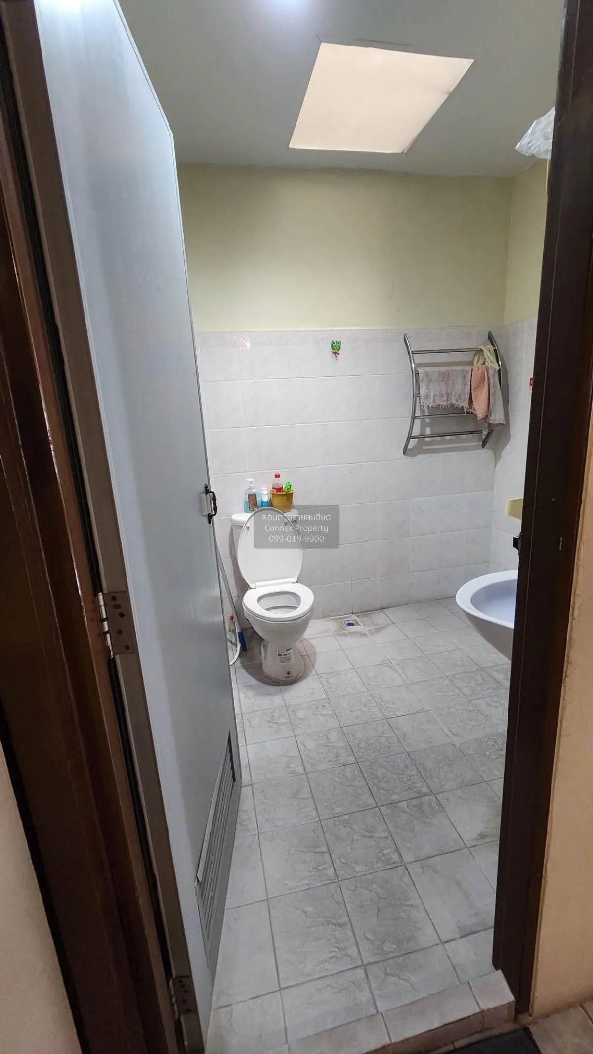 For Sale Townhouse/Townhome  , Baan Kanda Rama 2 Km.23 , wide fro