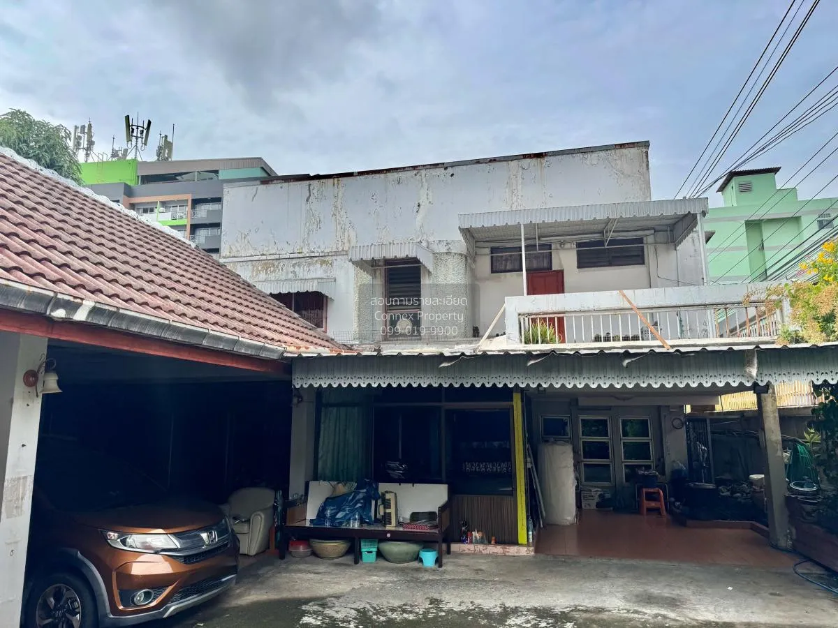 For Sale Two-story single house, Ratchada Soi 3 , corner unit , D 2