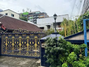 For Sale Two-story single house, Ratchada Soi 3 , corner unit , Din Daeng , Din Daeng , Bangkok , CX-131724