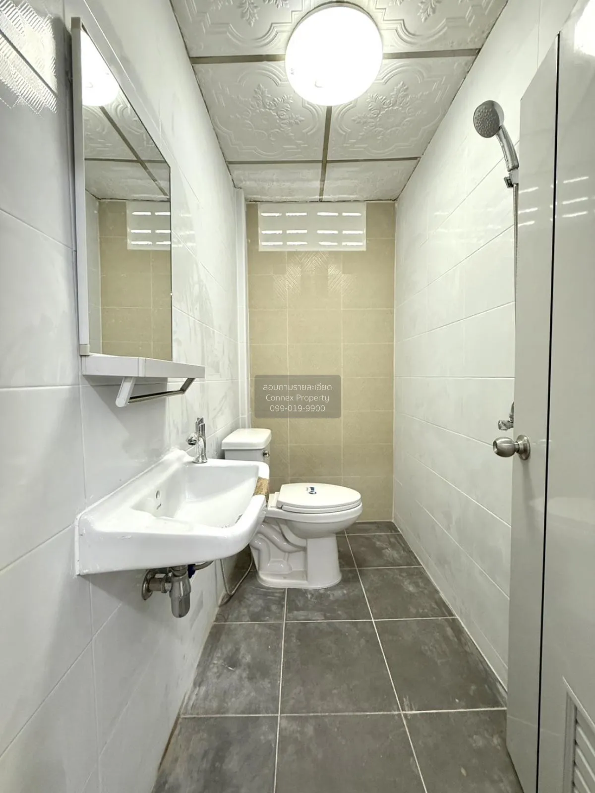 For Sale Townhouse/Townhome  , Baan Siwarat 1 , wide frontage , n