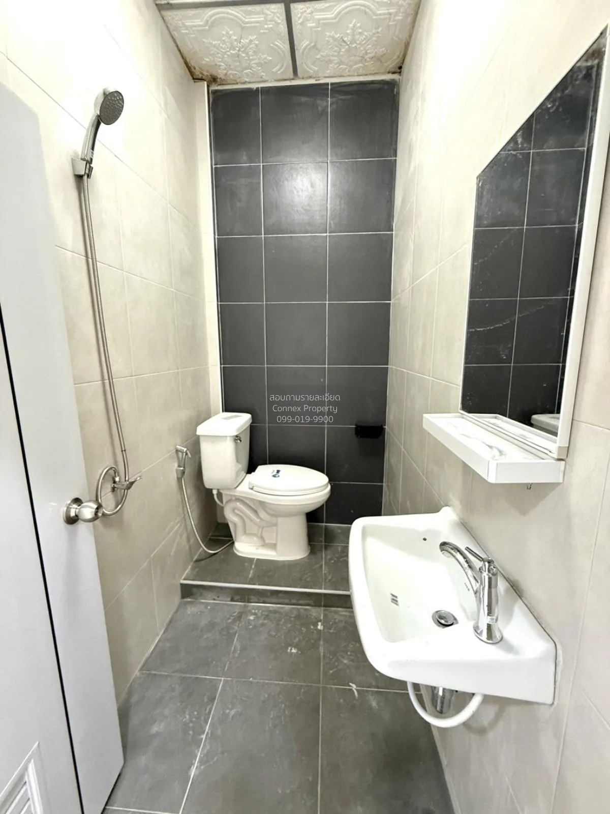 For Sale Townhouse/Townhome  , Baan Siwarat 1 , wide frontage , n