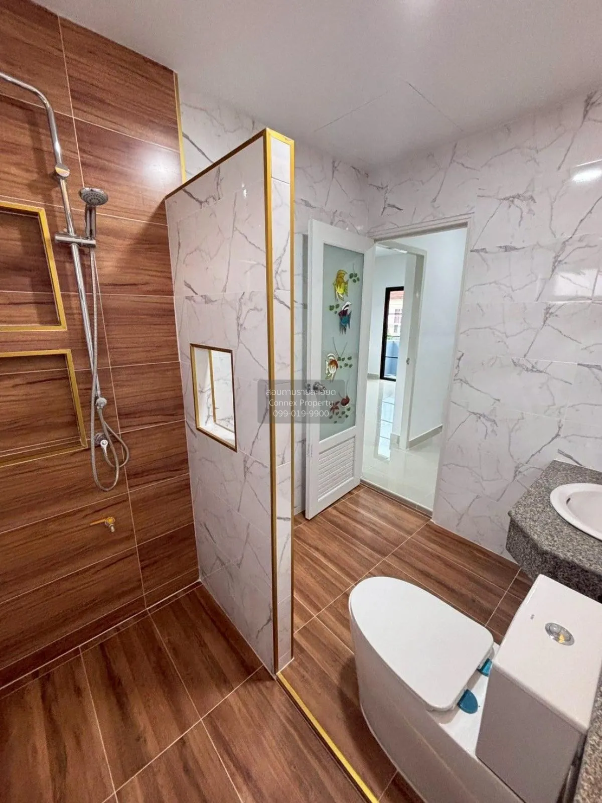 ขายบ้าน  บ้าน บุรีรมย์ รังสิต คลอง4 หน้ากว้าง รีโนเวทใหม่ ลาดสวาย