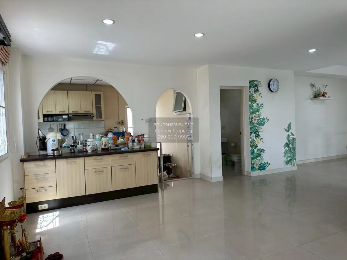 For Sale House , Baan Poonsuk Suvarnabhumi , wide frontage , Bang