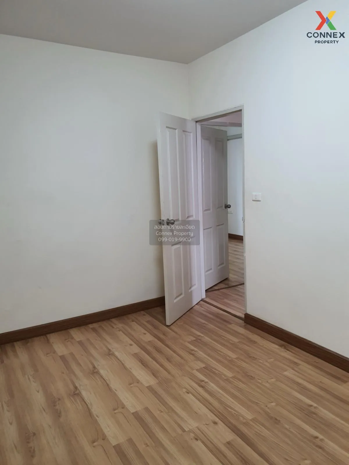 For Sale Townhouse/Townhome  , D Bangtorad Rama2 , wide frontage 