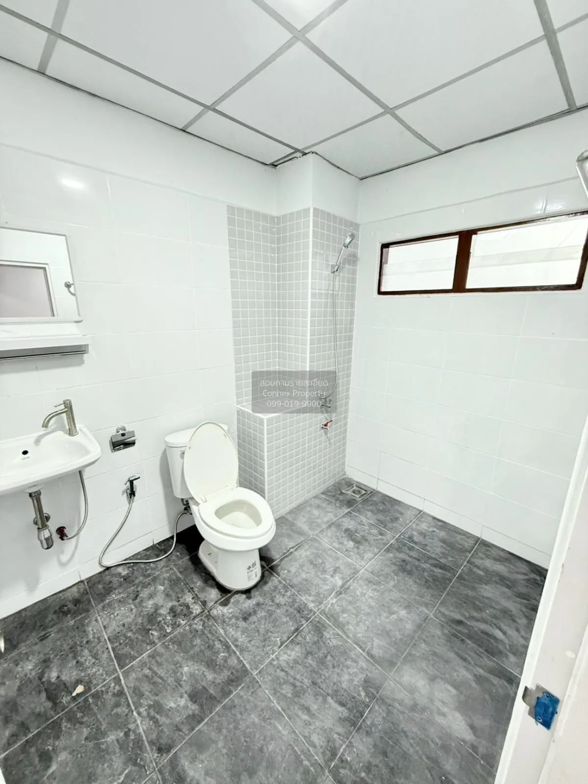 For Sale Townhouse/Townhome  , Baan Suan Rangsri 2 , nice view , 