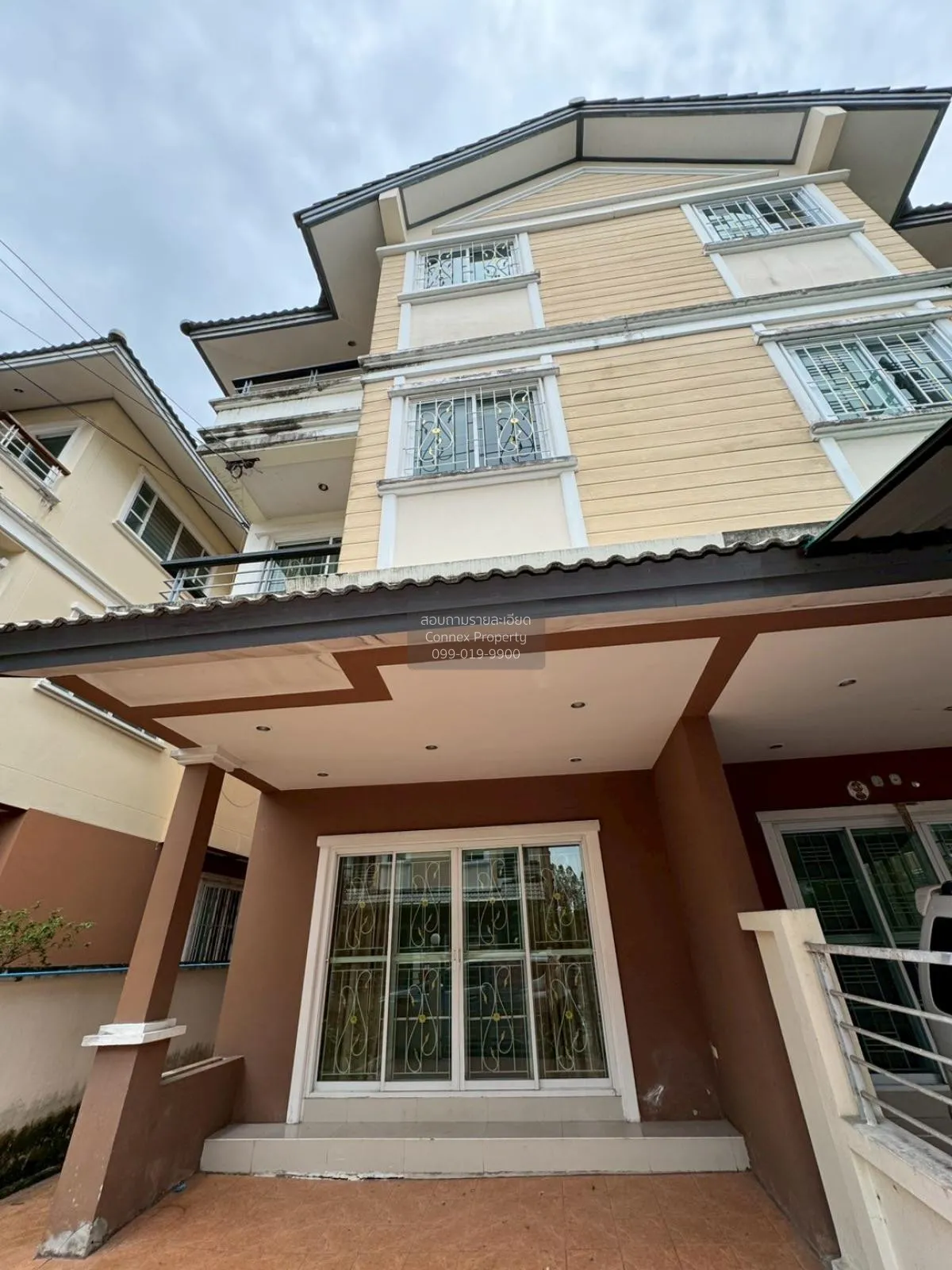 For Sale House , Baan Imumporn Pinklao - Thaweewatthana , Salatha 1