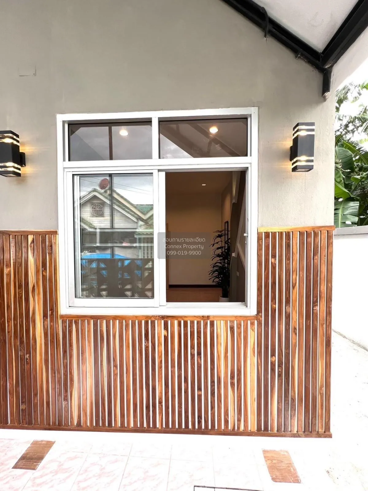 For Sale Nattaya Bangpla Village , corner unit , wide frontage ,  4