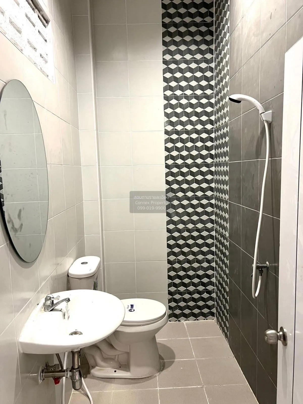 For Sale Nattaya Bangpla Village , corner unit , wide frontage , 