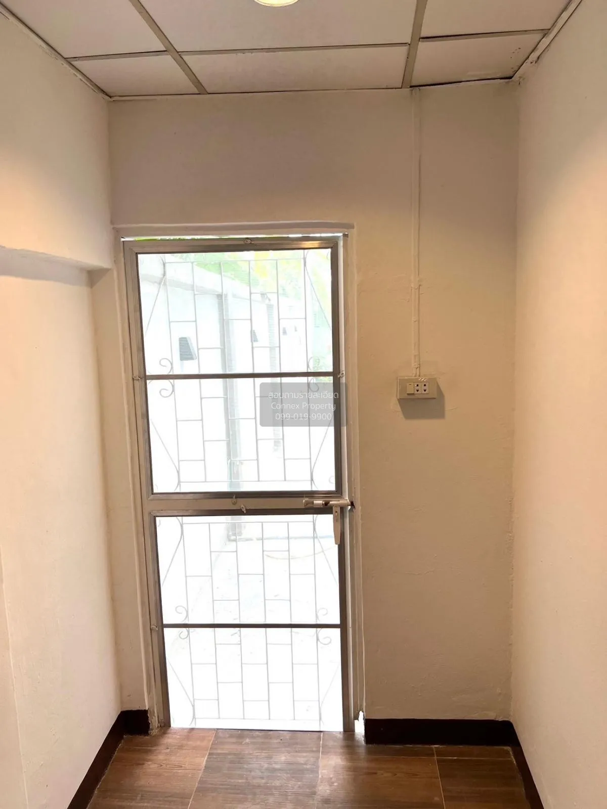 For Sale Nattaya Bangpla Village , corner unit , wide frontage , 