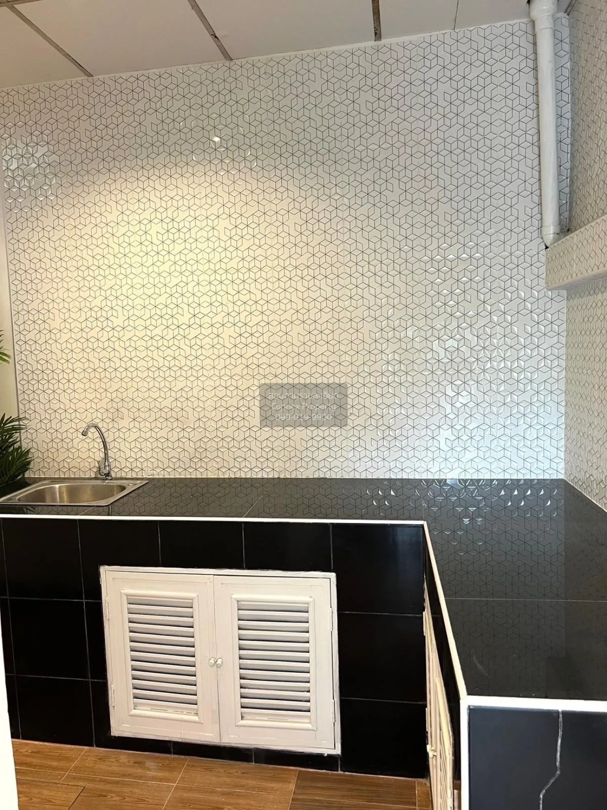 For Sale Nattaya Bangpla Village , corner unit , wide frontage , 