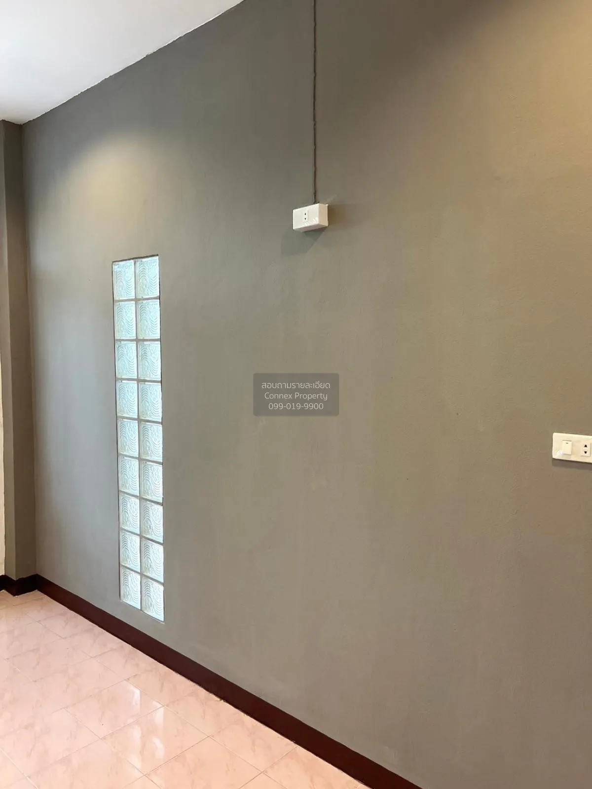 For Sale Nattaya Bangpla Village , corner unit , wide frontage , 