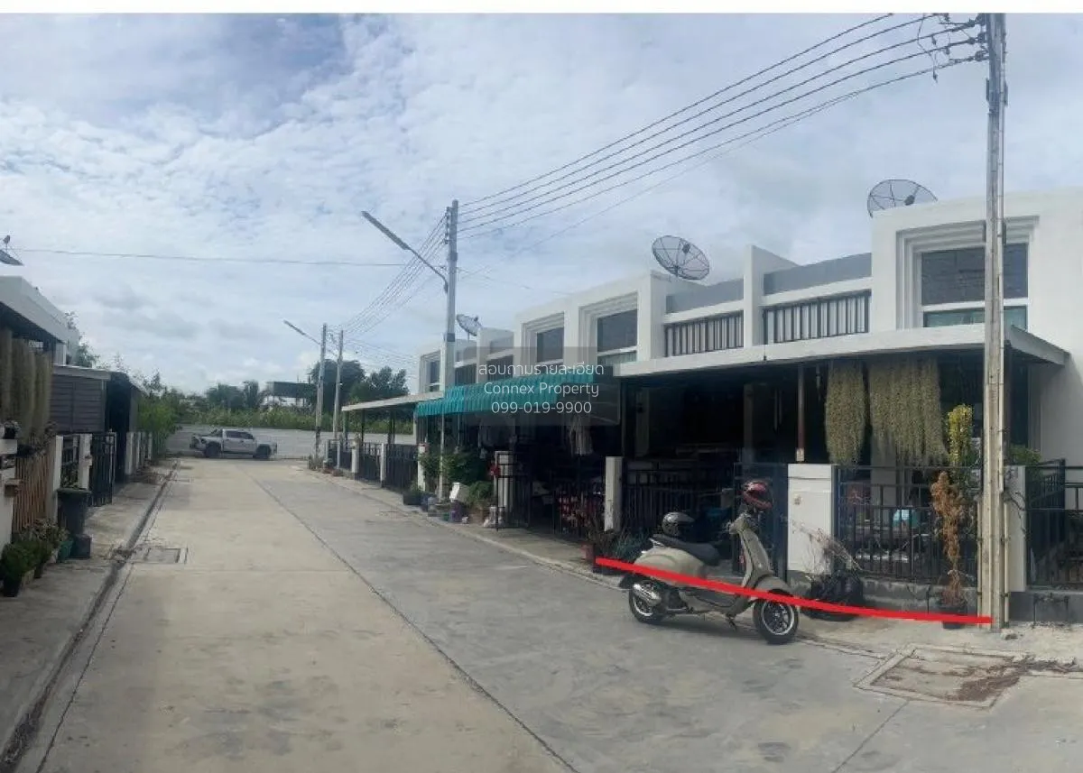 ขายทาวน์เฮ้าส์/ทาวน์โฮม  หมู่บ้านสกายไลน์ อมตะ มาบยางพร ปลวกแดง ร 2