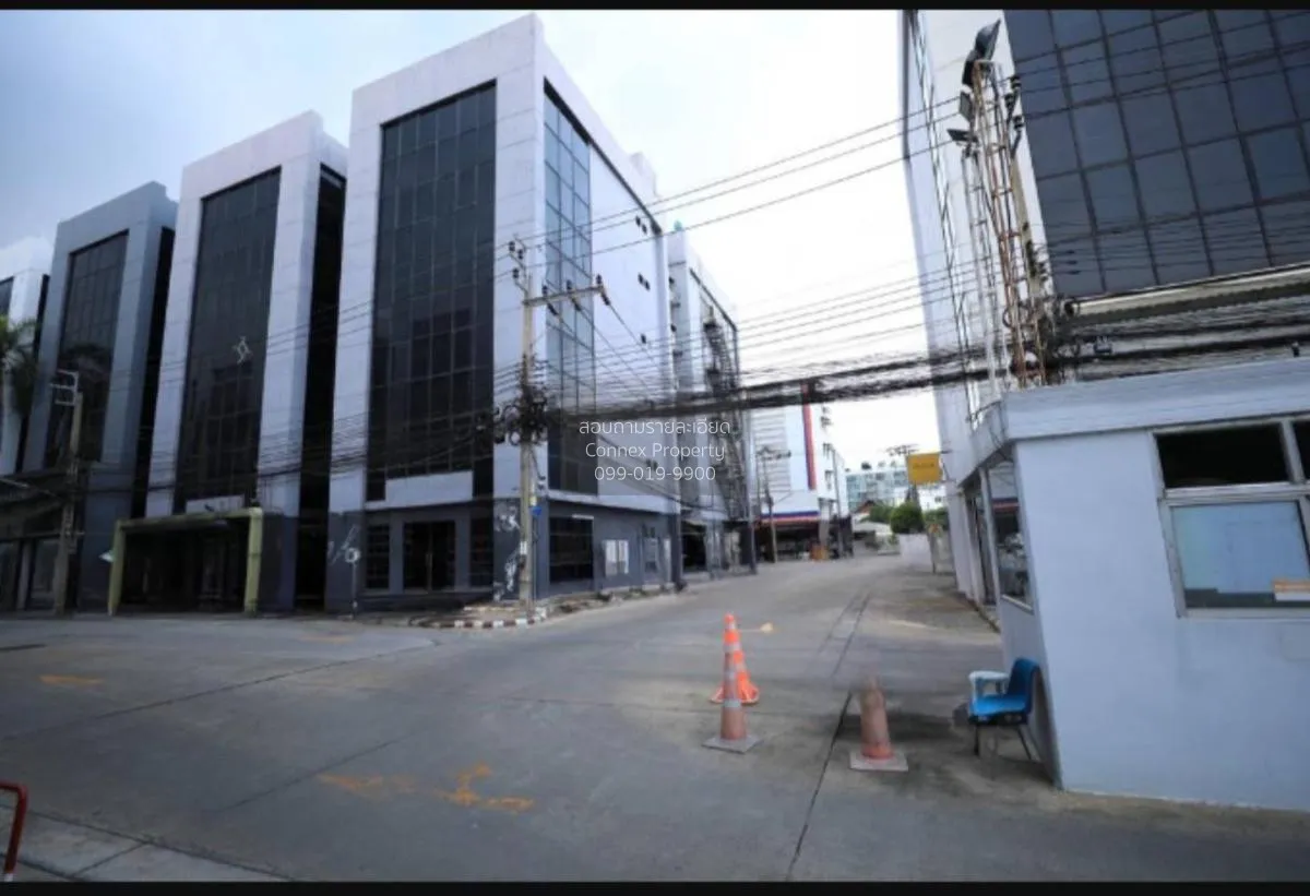 ขาย อาคารพาณิชย์ 4 คูหาเชื่อมต่อถึงกัน โครงการวิสุทธานี ลาดพร้าว1 2