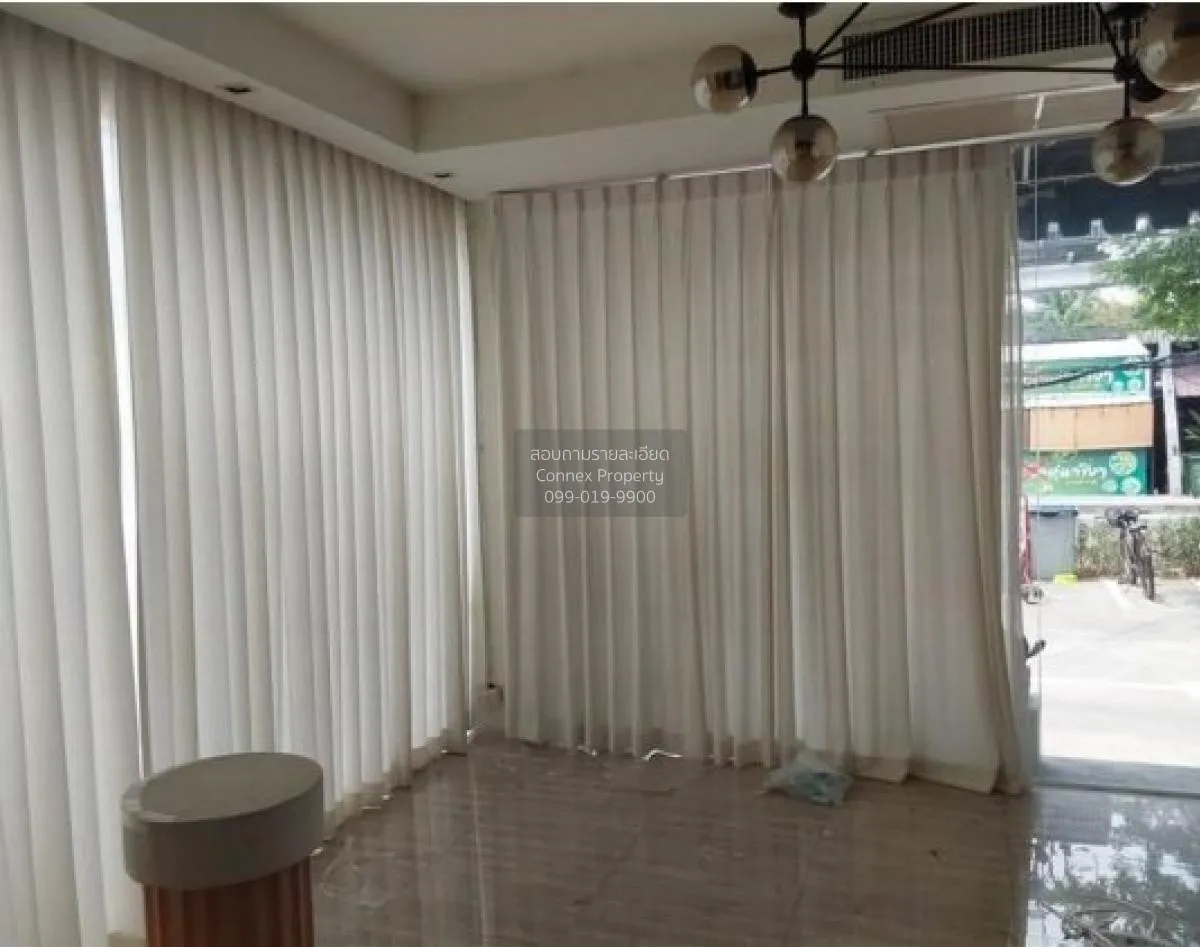 ขายอาคารพาณิชย์  ชิค ดิสทริคท์ ราม 53 วังทองหลาง เขต วังทองหลาง ก 4