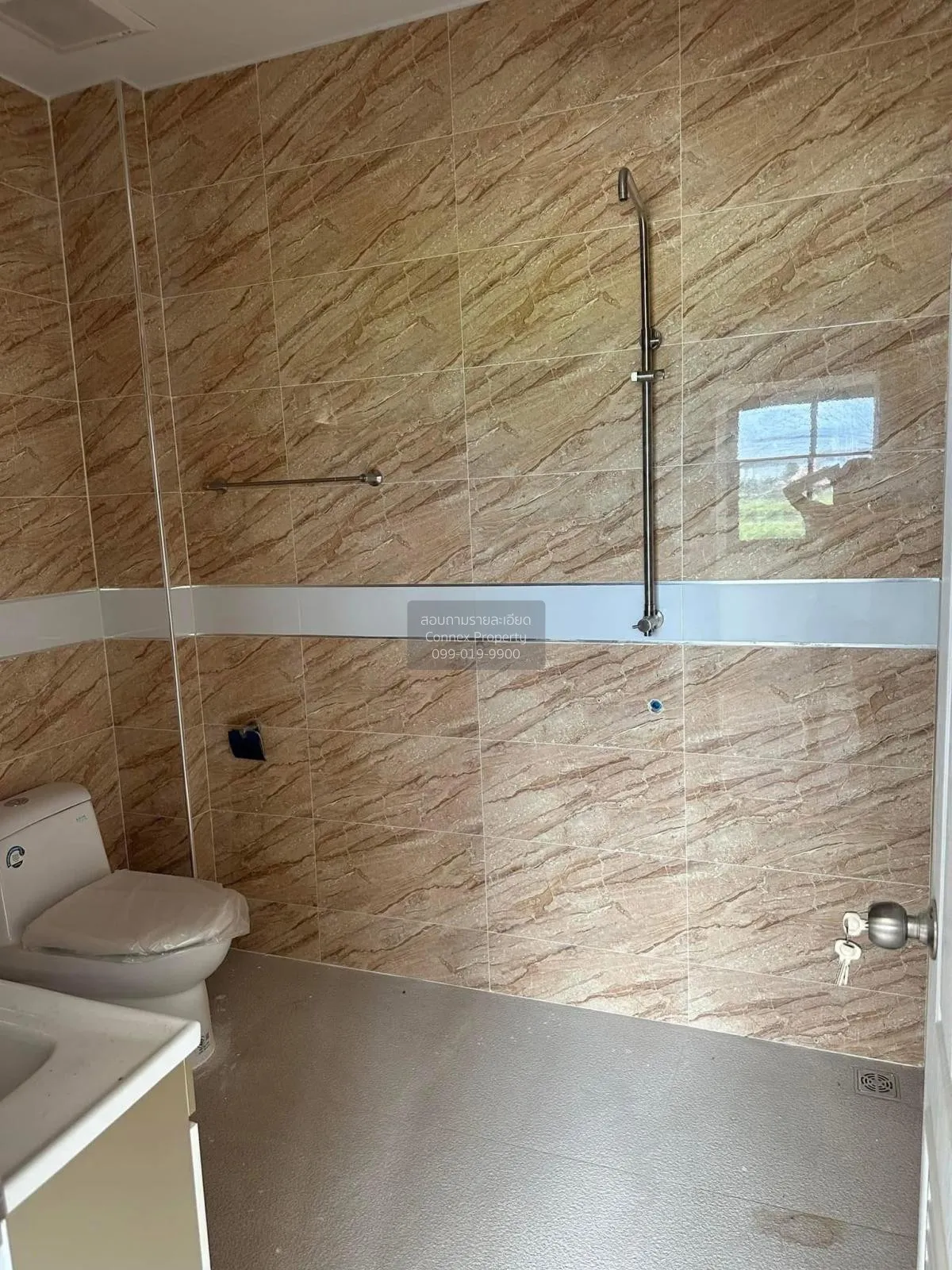 For Rent Building, warehouse for rent , high floor , wide frontag