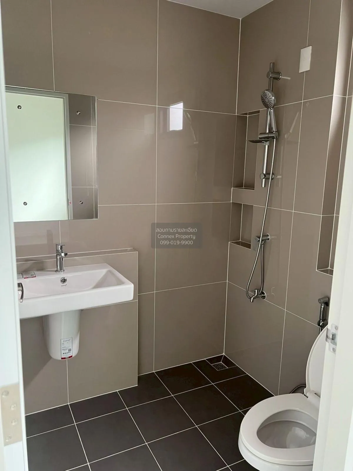 For Sale Townhouse/Townhome  , Siri Place Phaholyothin 52 , Khlon