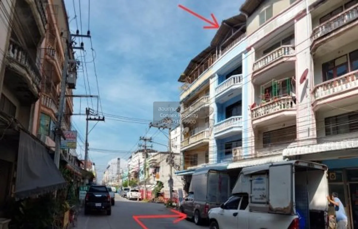 For Sale 3.5 - storey Commercial building area 296 square meters  4