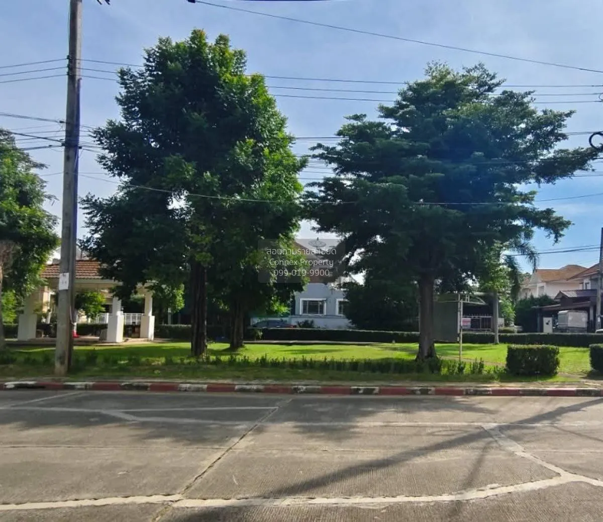 For Sale House , Lanceo Phetkasem 77 , corner unit , Nong Khaem ,