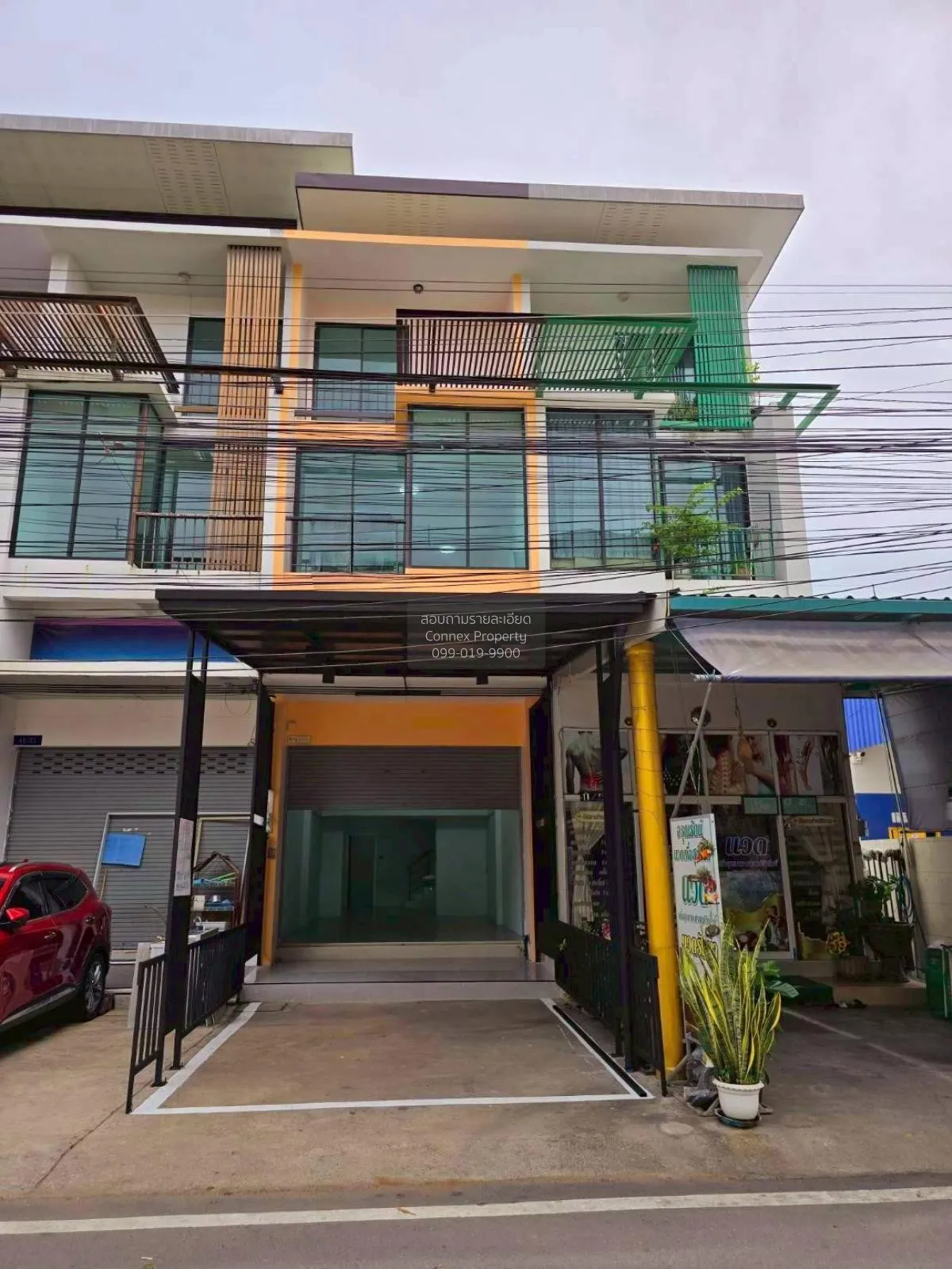 For Sale 3.5-storey commercial building , Mueang Chon Buri , Chon 2