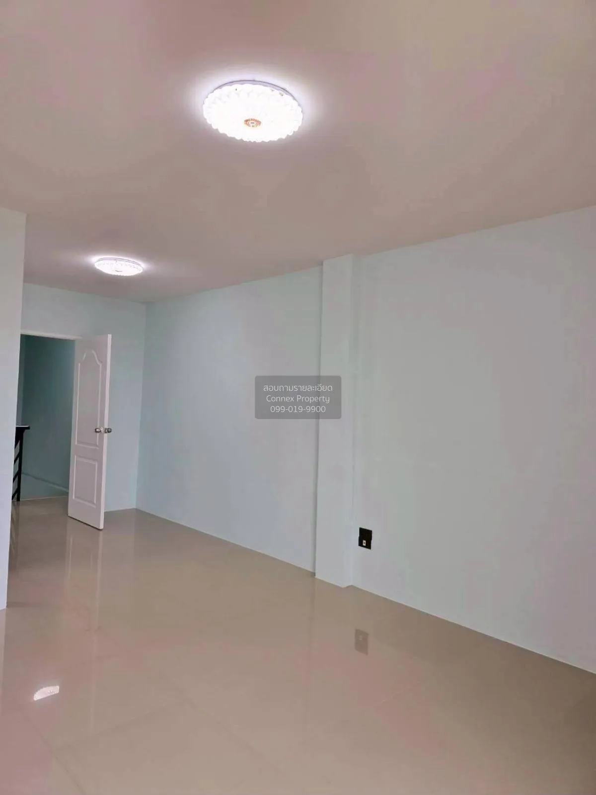 For Sale 3.5-storey commercial building , Mueang Chon Buri , Chon