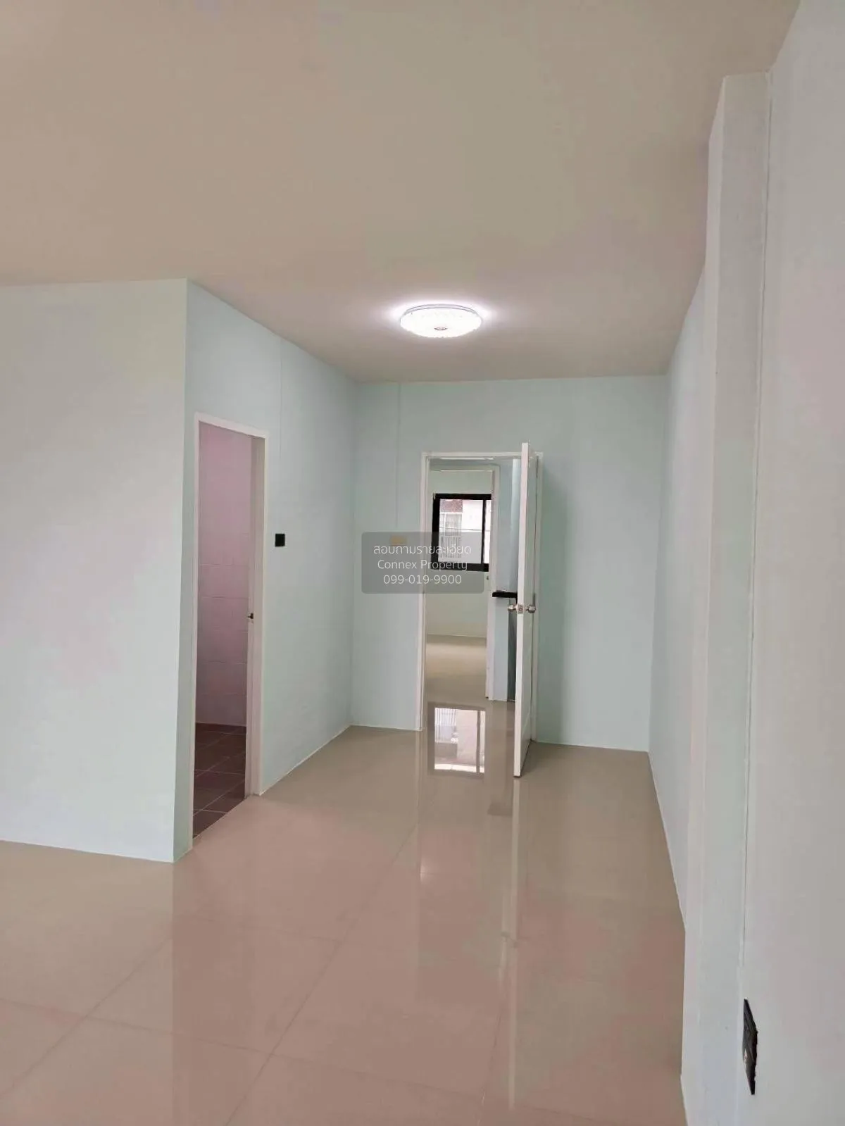 For Sale 3.5-storey commercial building , Mueang Chon Buri , Chon