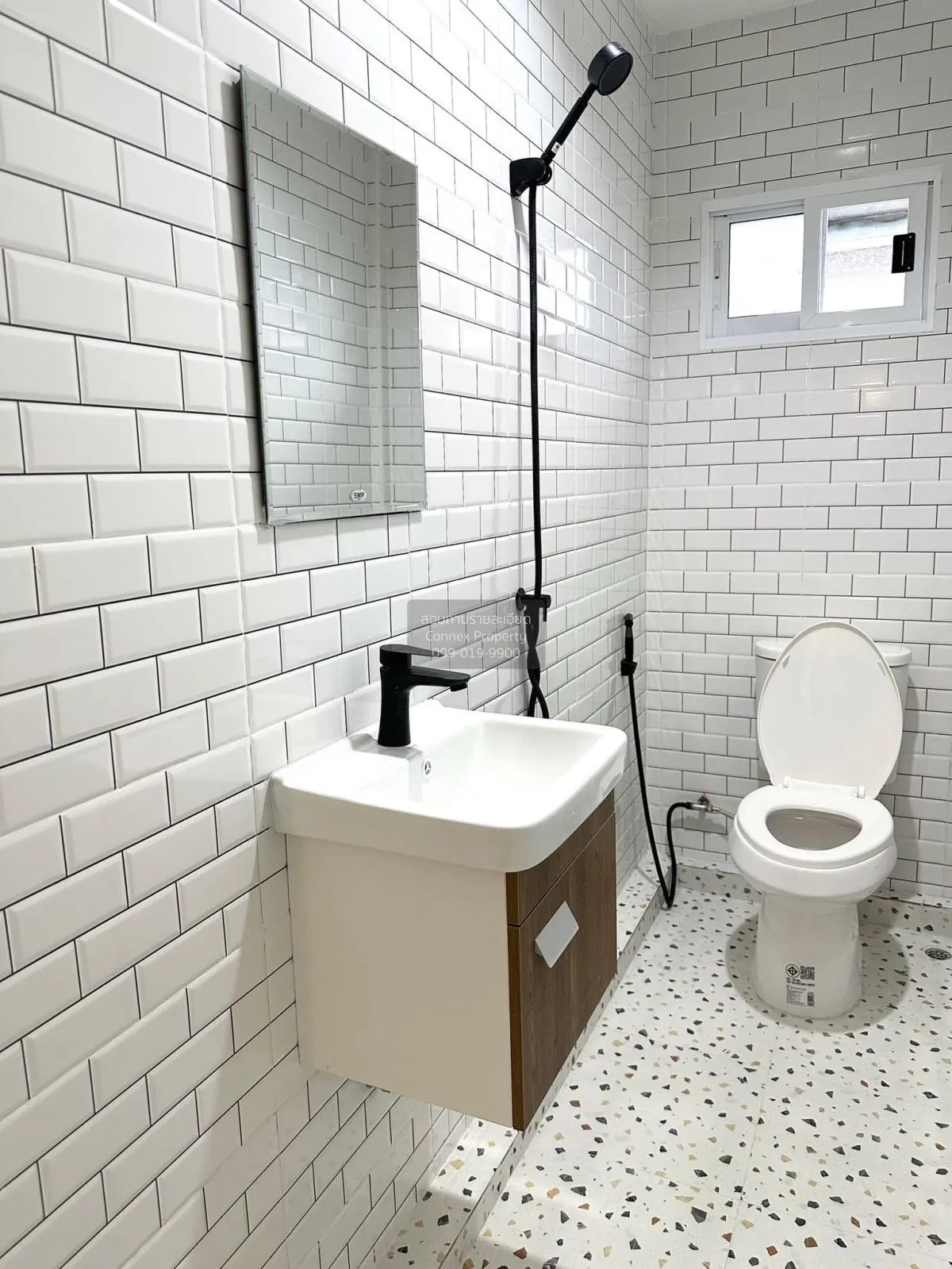 ขายทาวน์เฮ้าส์/ทาวน์โฮม  อิ่มอัมพร 10 รีโนเวทใหม่ คลองมะเดื่อ กระ