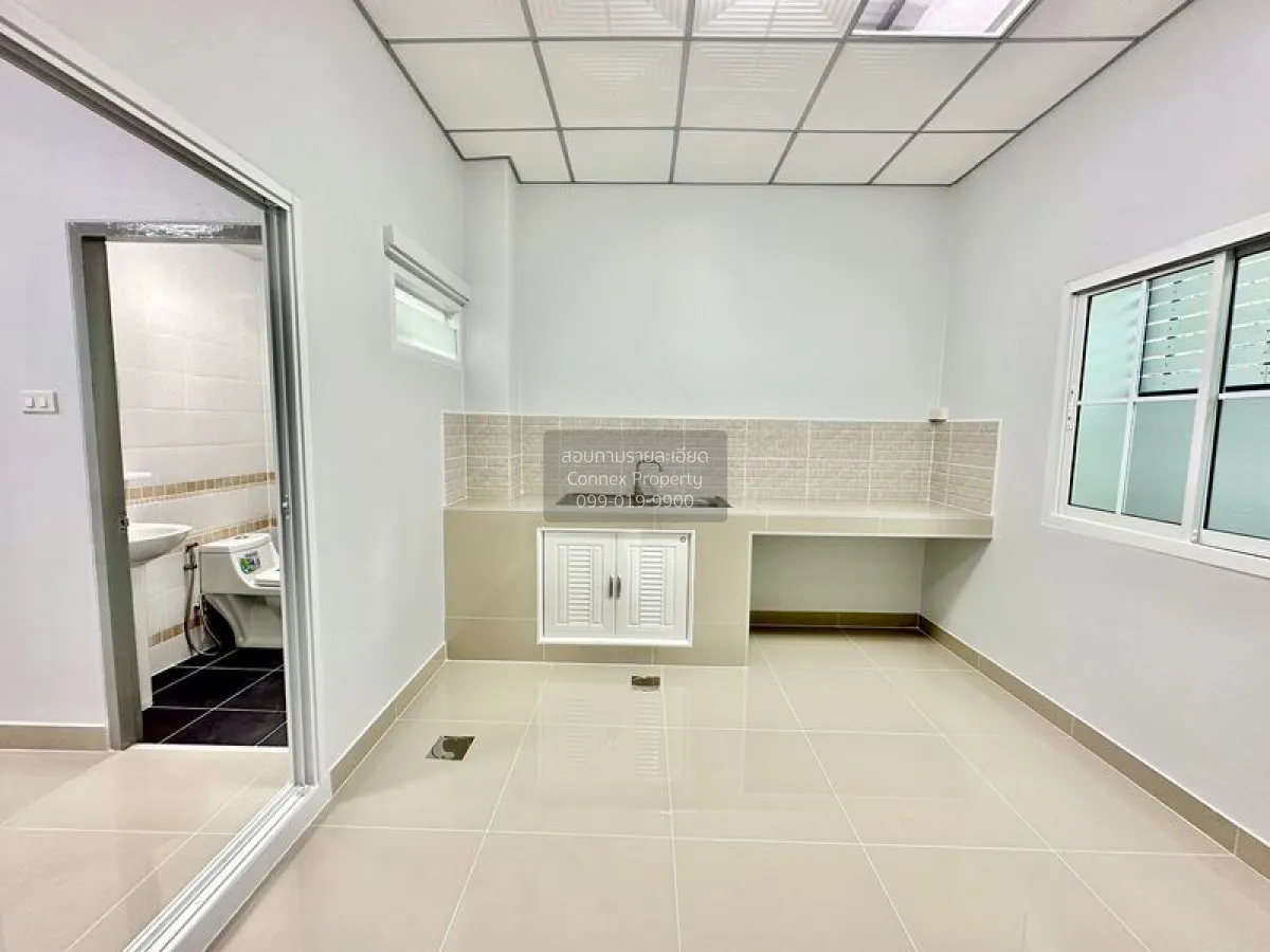 For Sale Townhouse/Townhome  , Baan Piya Wararom 3  , newly renov