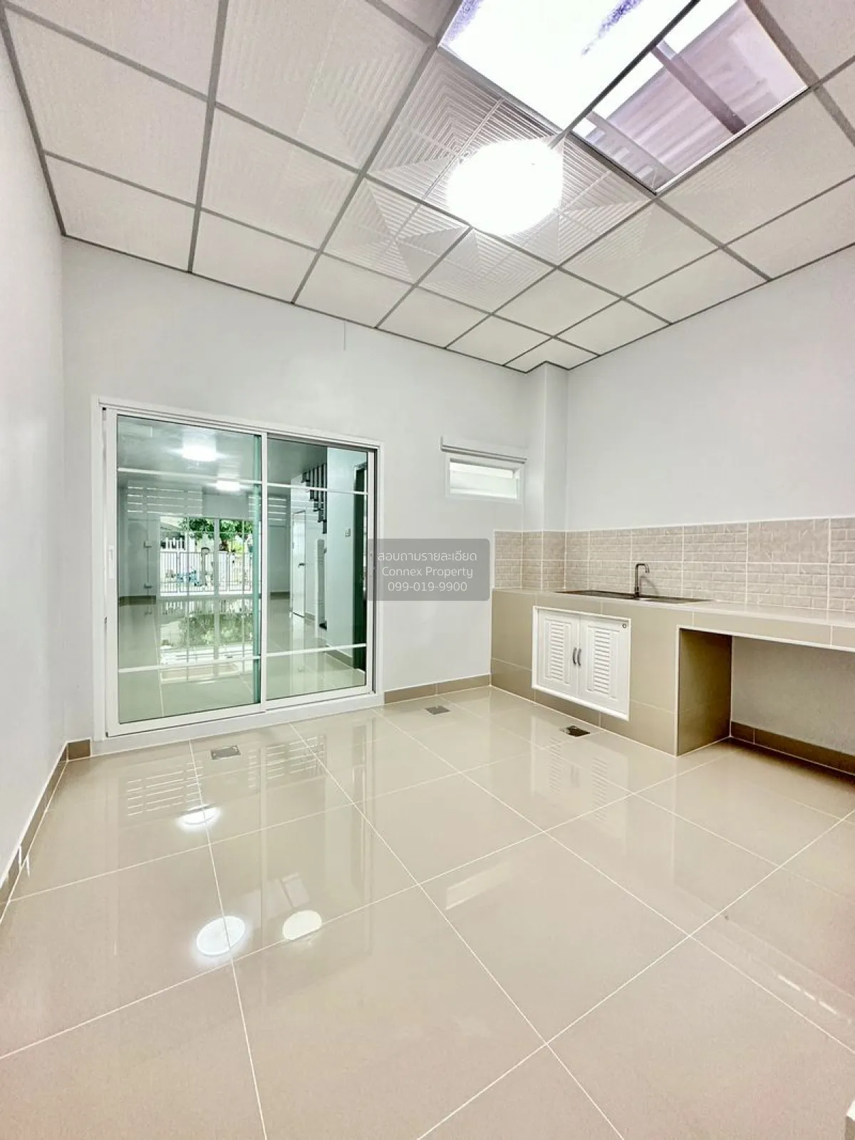 For Sale Townhouse/Townhome  , Baan Piya Wararom 3  , newly renov