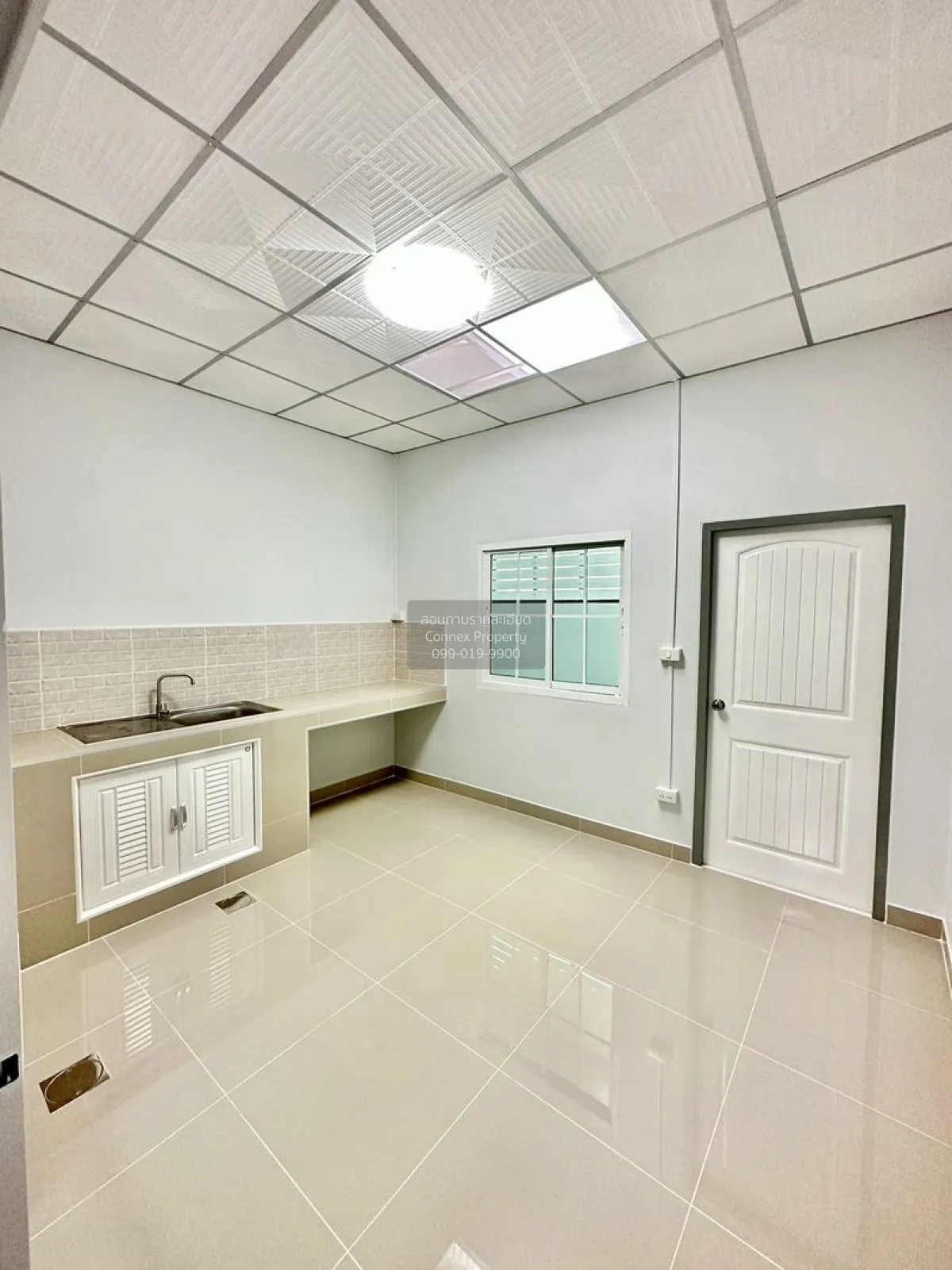 For Sale Townhouse/Townhome  , Baan Piya Wararom 3  , newly renov