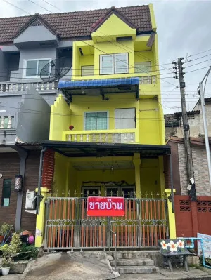 ขายอาคารพาณิชย์ 3 ชั้น ชั้นสูง หน้ากว้าง ตลาดกระทุ่มแบน กระทุ่มแบน สมุทรสาคร CX-132844