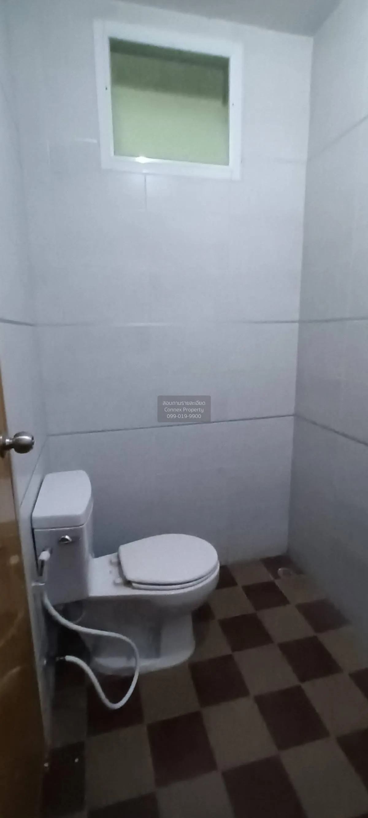 ขายทาวน์เฮ้าส์/ทาวน์โฮม  บ้านนิรันดร์สิริ ร่มเกล้า - สุวรรณภูมิ ค