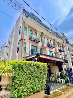 ขายทาวน์เฮ้าส์/ทาวน์โฮม  ดิ ไอเฟล รามคำแหง - กรุงเทพกรีฑา ราษฎร์พัฒนา เขต สะพานสูง กรุงเทพ CX-132956