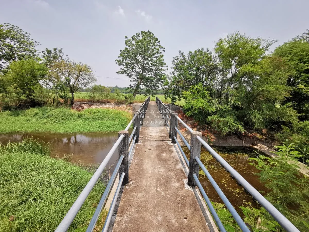Large plot of land for sale in Khok Samrong , Lopburi  CX-133034 4